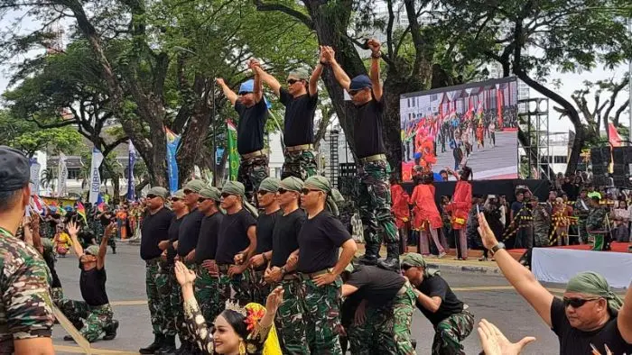 HUT TNI