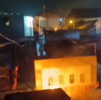 Rumah Terbakar dilempar molotov